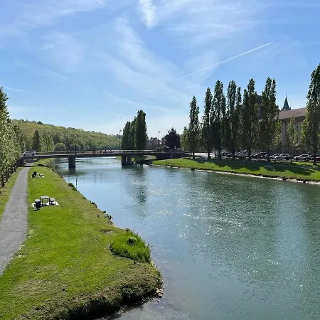 Le Melunais, Face A La Seine * Melun