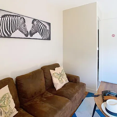 Le Melunais, Face A La Seine Apartment